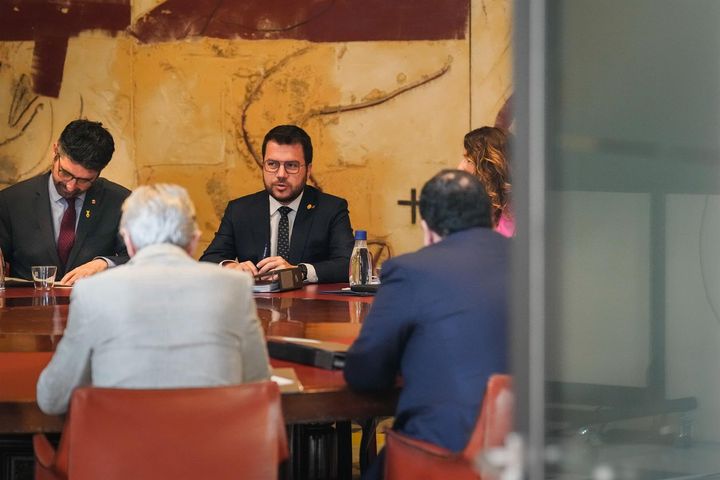 El presidente de la Generalitat, Pere Aragonés, durante la reunión semanal del Govern este martes en el Palau del la Generalitat, en vísperas de que se reactive la mesa de diálogo.