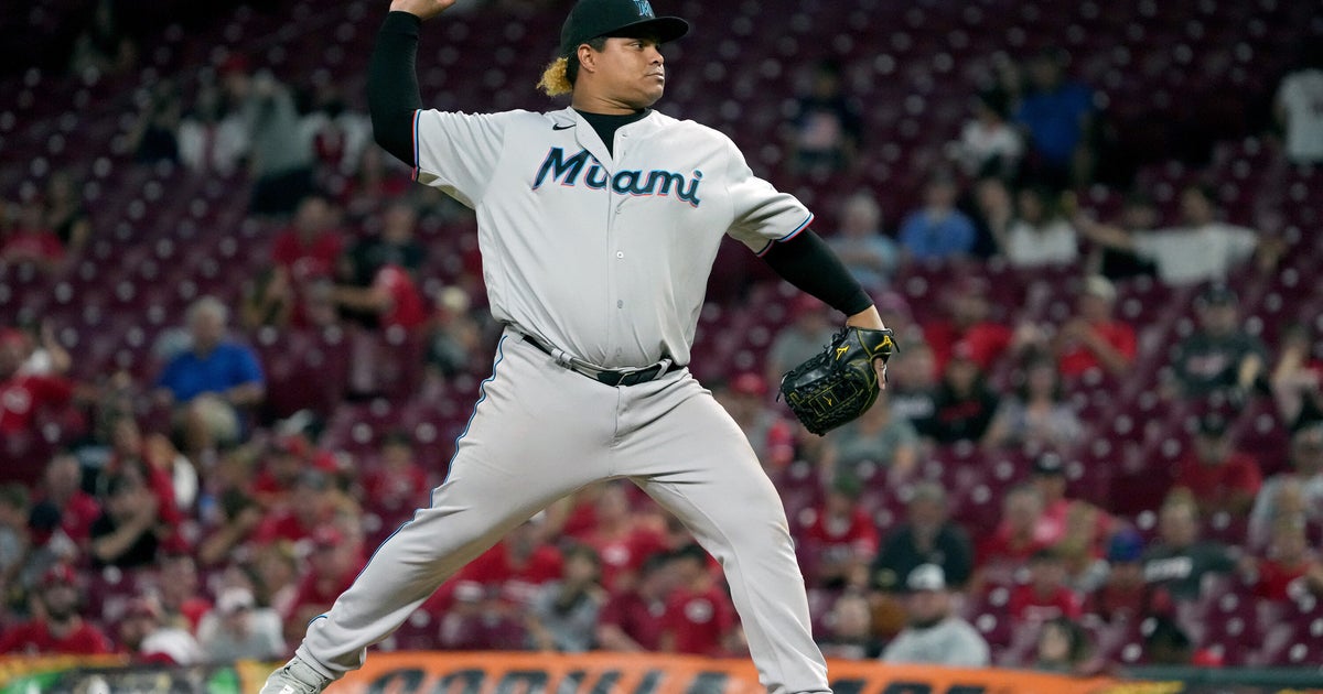 MIAMI MARLINS: Willians Astudillo ᴴᴰ 