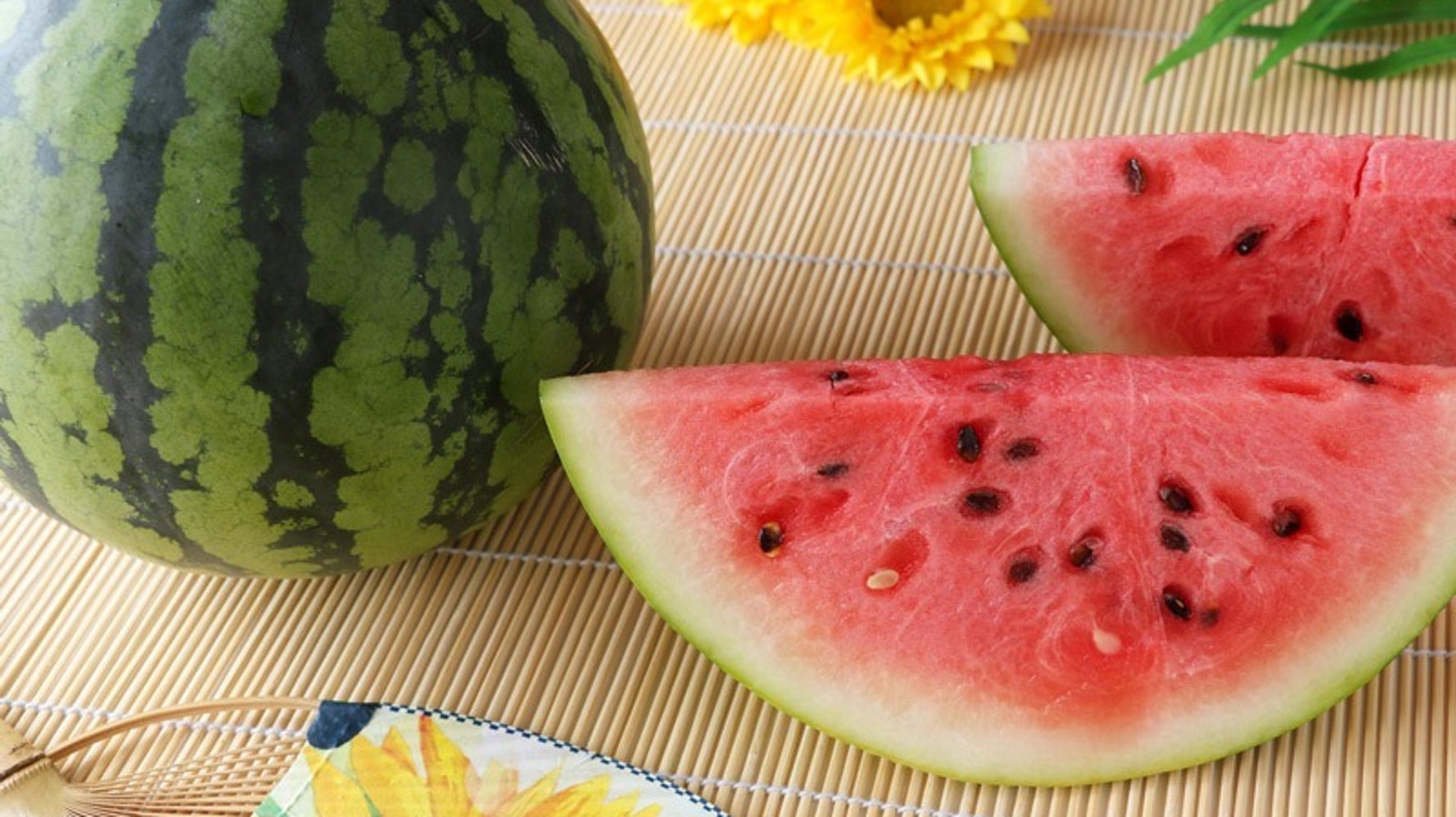 美味しいスイカの見分け方 見た目で判断できる4つのポイントとは ハフポスト News 美味しいスイカの見分け方 見た目で判断できる4つのポイントとは ハフポスト News