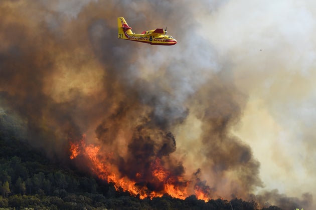 Dans l'Hérault, l’incendie sur les communes de Saint-Bauzille-de-la-Sylve, Gignac et Aumelas est désormais fixé. (photo prise le 26 juillet 2022, près de Gignac)