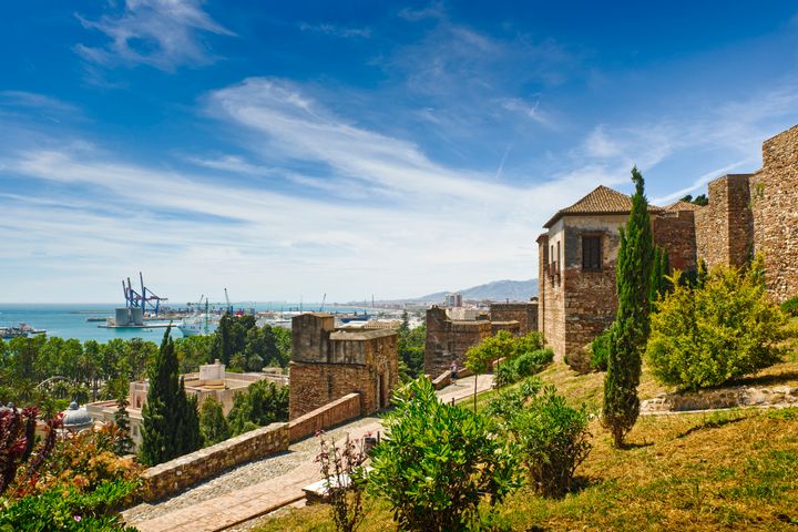 Vista del puerto desde la Alcazaba de Málaga.