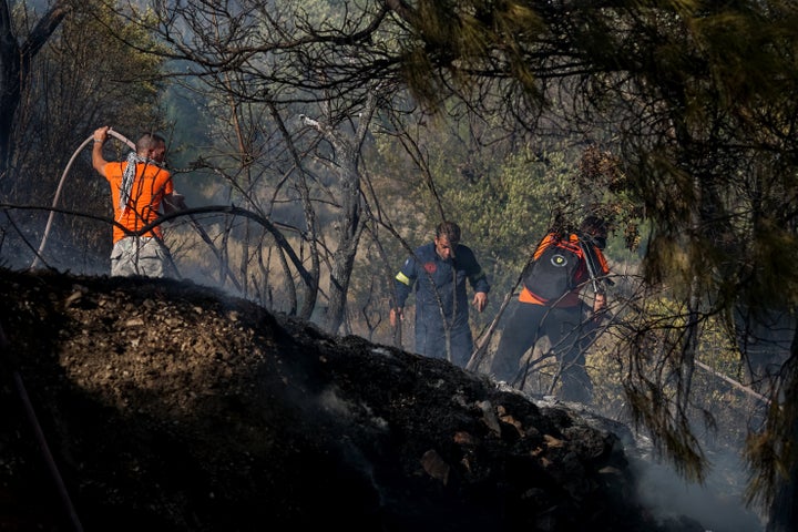 Αναζωπύρωση στη πυρκαγιά της Λέσβου. Περιοχή Βρίσα -Πολιχνίτος Τετάρτη 27 Ιουλίου 2022 (ΠΑΝΑΓΙΩΤΗΣ ΜΠΑΛΑΣΚΑΣ/EUROKINISSI)