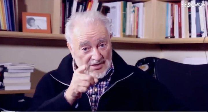 Un momento del vídeo de Julio Anguita.