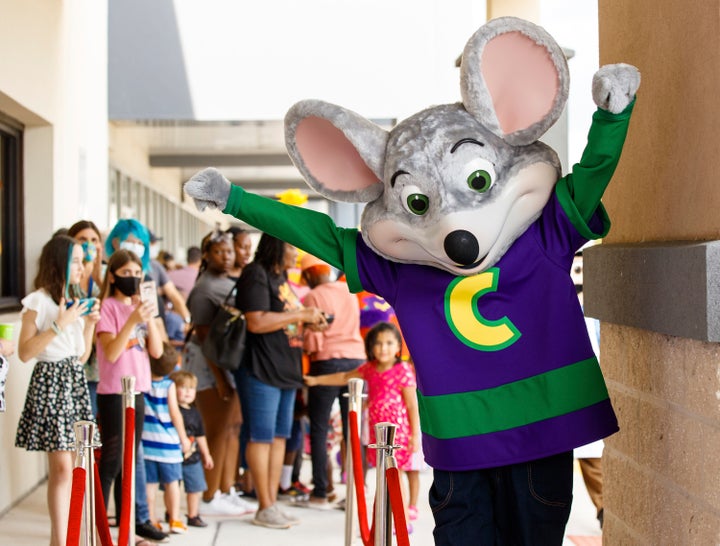 Chuck E. Cheeseのマスコットキャラクターのネズミ