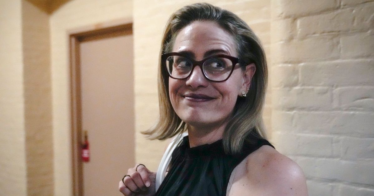 Democrats Desperately Hoping Kyrsten Sinema Won't Tank Their Agenda ...