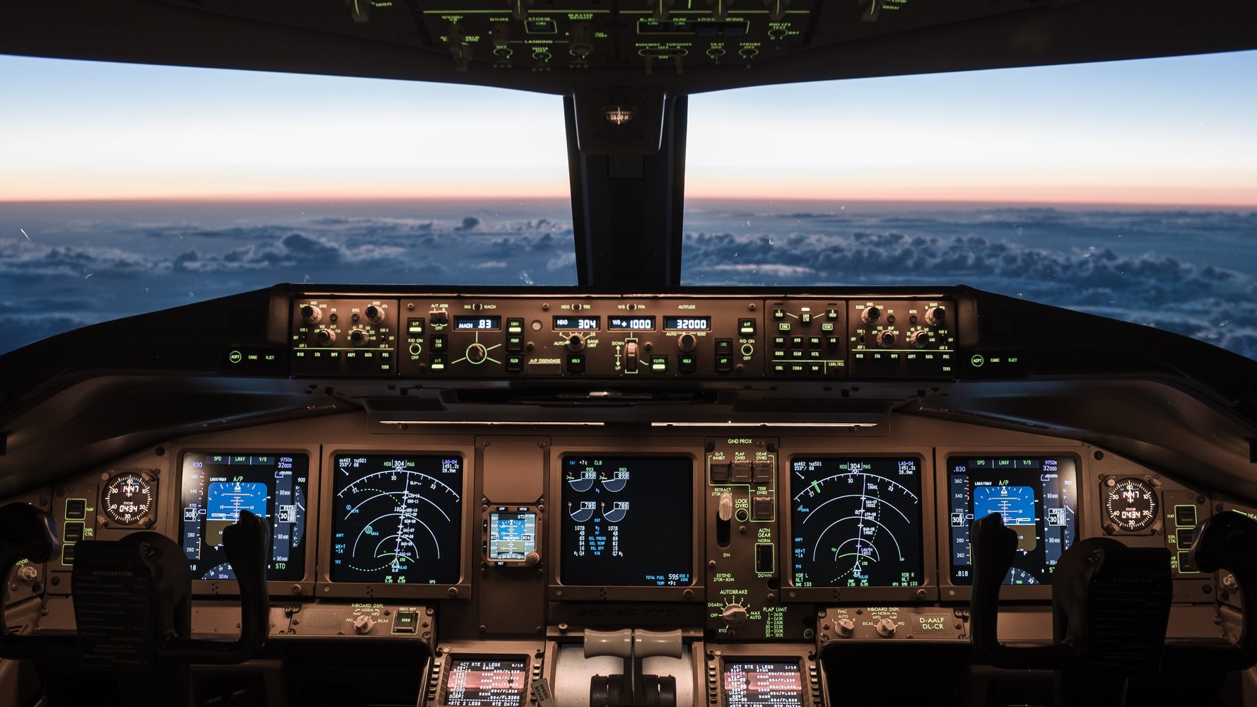 Nice Flight の玉森裕太さんらが乗ったコックピットからの貴重なオフショット 私も同乗したい と反響 画像 ハフポスト アートとカルチャー