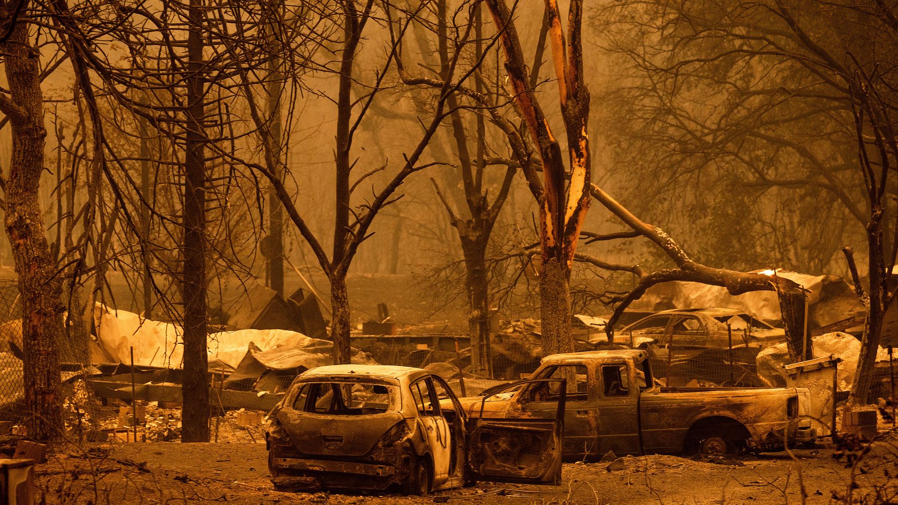 California’s Largest Wildfire Wipes Out Scenic River Town | PressNewsAgency