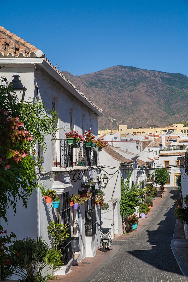 Típica calle de Estepona, Málaga.