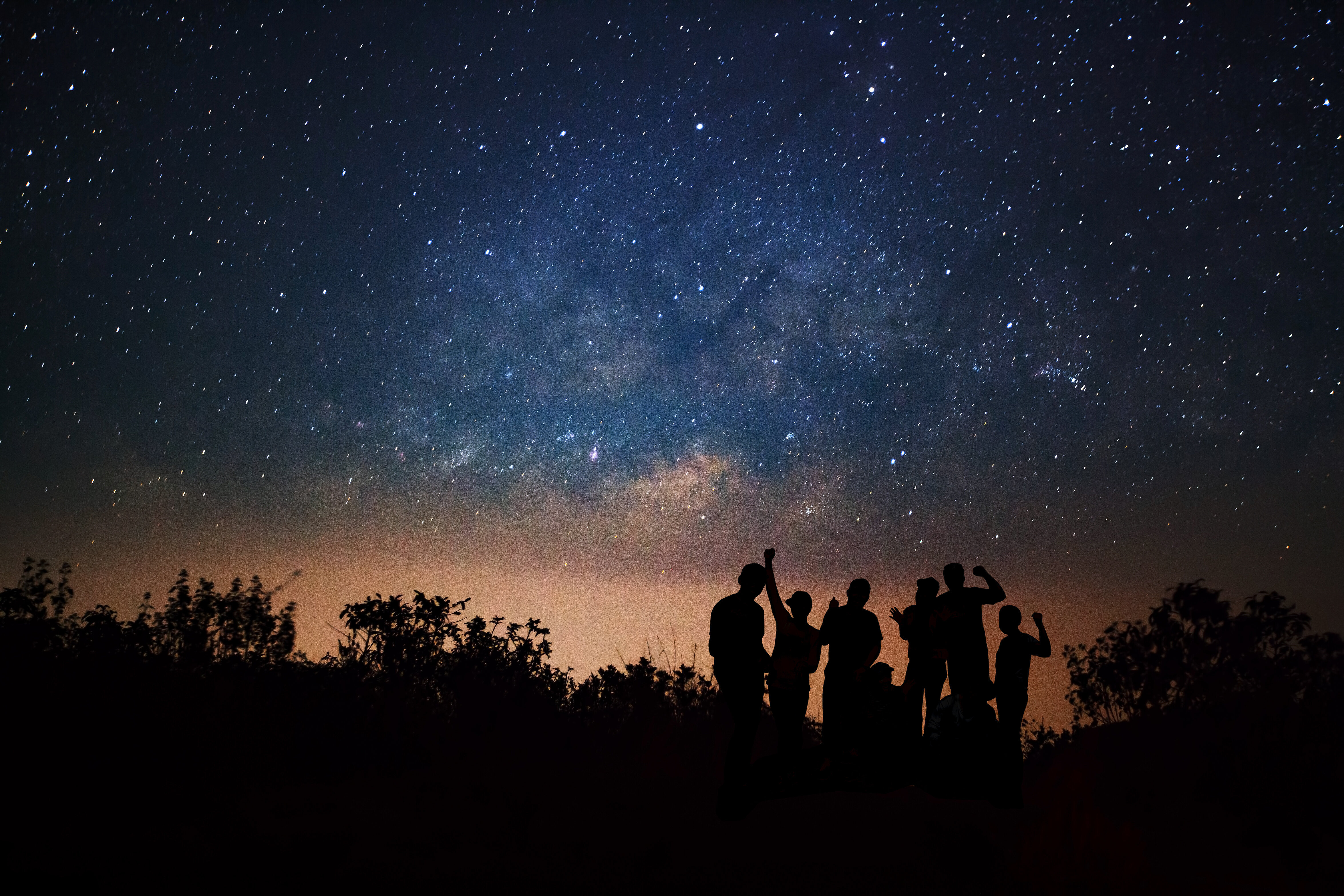 Лето звездное будь. Фото звёзд на небе. Ночное небо с тусклыми звездами. Ночное небо НАСА. Ночные снимки планеты из космоса.
