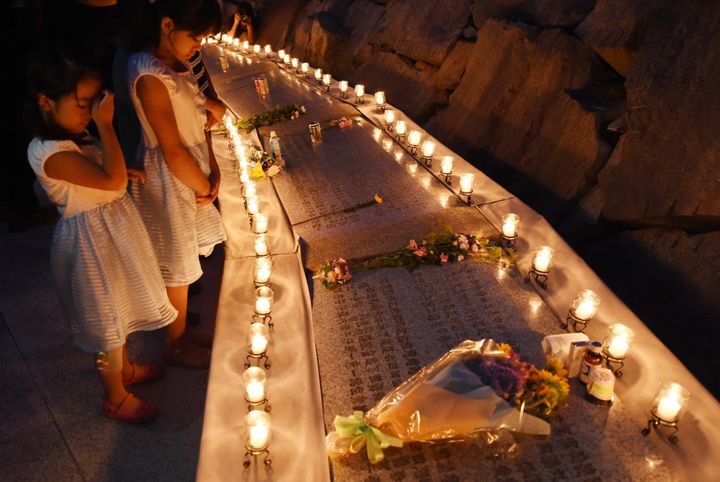 日航機墜落事故から30年に合わせ行われた追悼慰霊式＝2015年8月12日