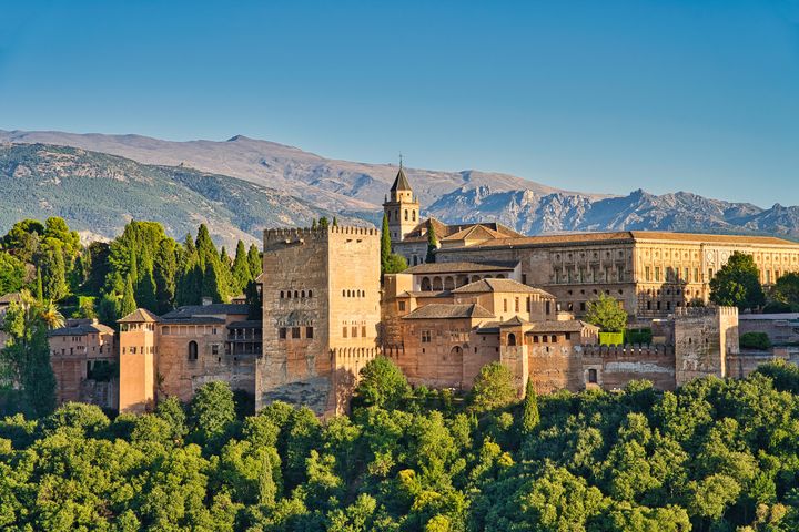 Vista de la fortaleza de la Alhambra en Granada, Andalucía.