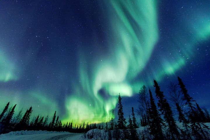 Tanto Islandia como Canadá ofrecen excelentes vistas de la aurora boreal durante los meses de invierno.