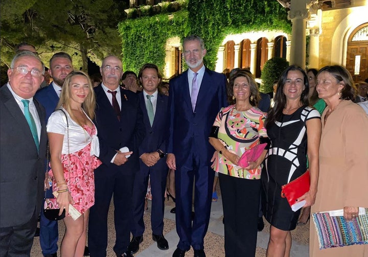 Felipe VI junto a varios miembros de Vox en Baleares.