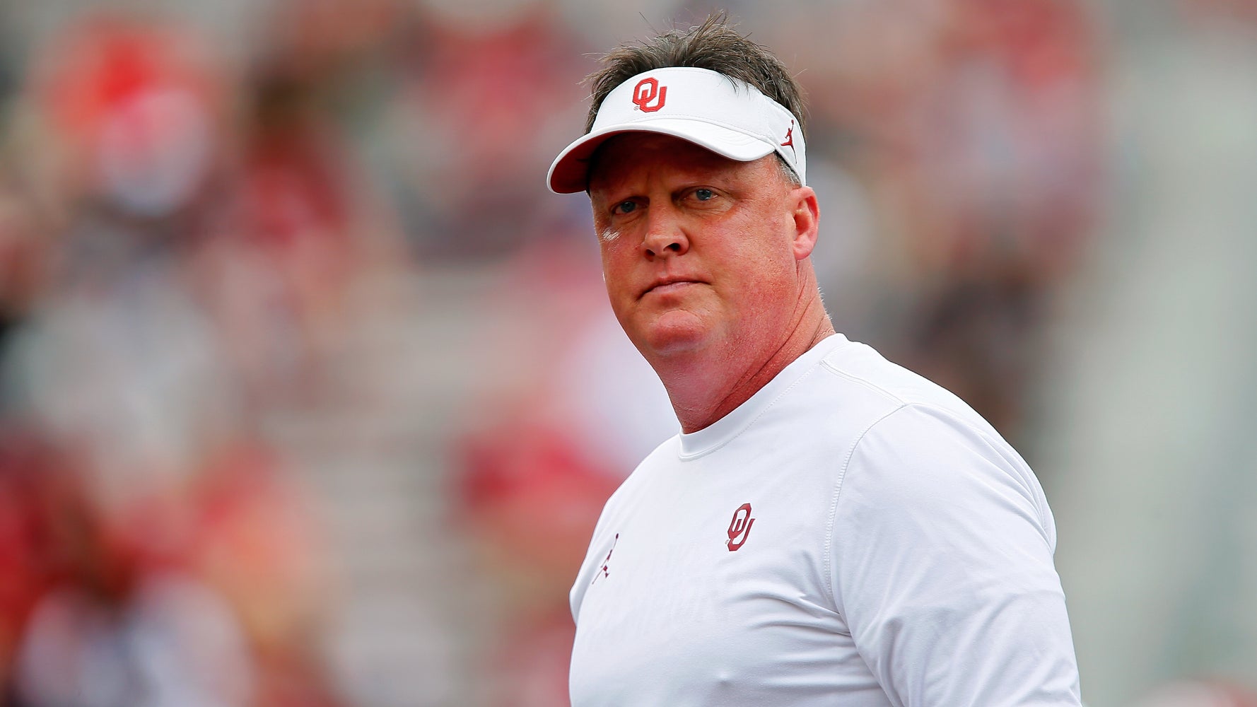 Oklahoma Football Coach Cale Gundy Resigns After Reading 'Hateful' Word In Team Session - Vimarsana News