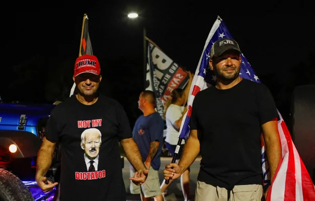 El FBI busc&oacute; documentos clasificados sobre armas nucleares en la mansi&oacute;n de  Trump | El HuffPost Internacional