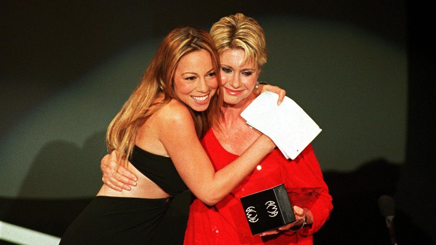 Mariah Carey Shares Heartfelt Twitter Tribute To Childhood Idol Olivia Newton-John - Vimarsana News