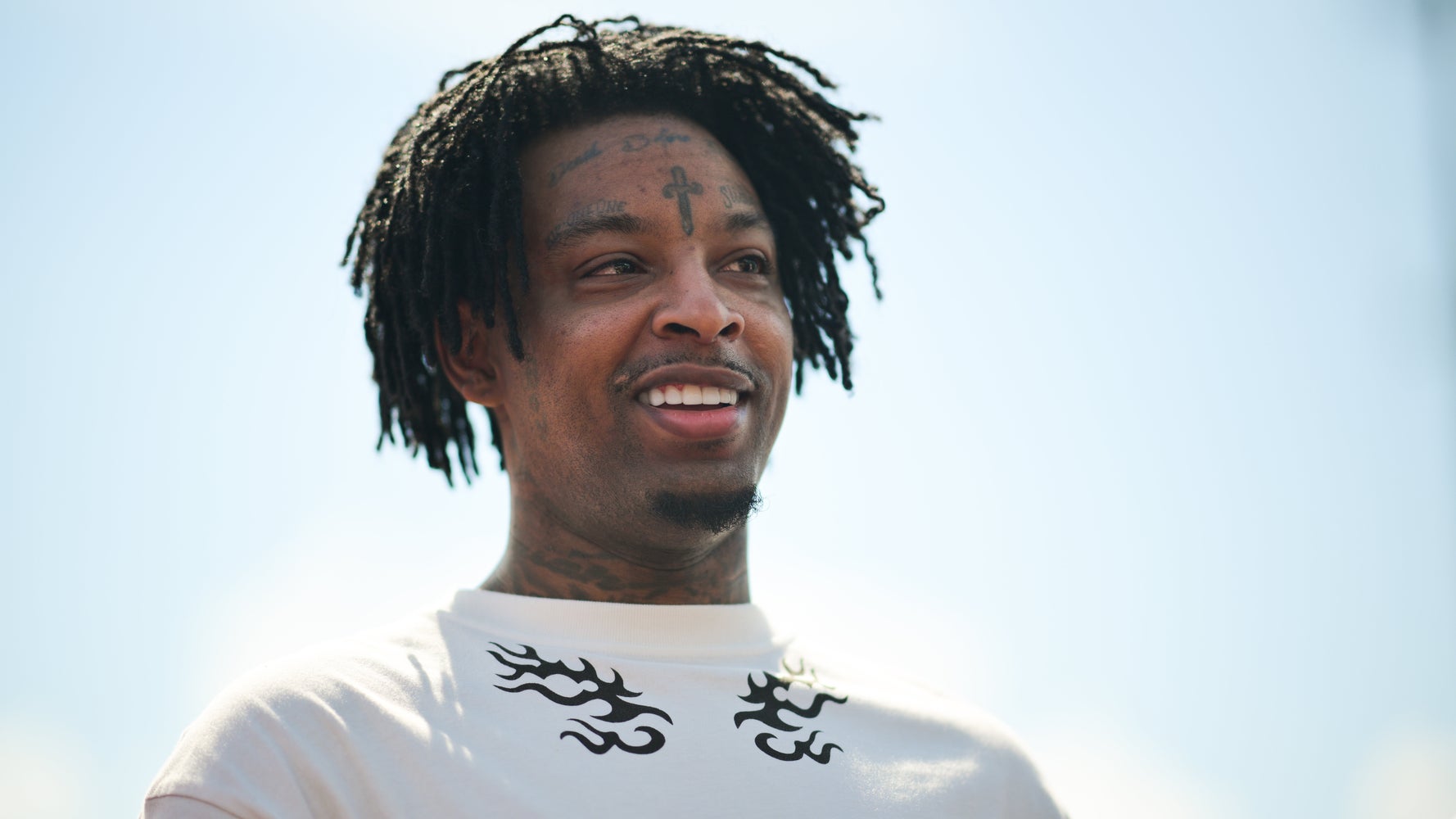 21 Savage Contests Critics On Twitter Over His Violent Lyrics - Vimarsana News
