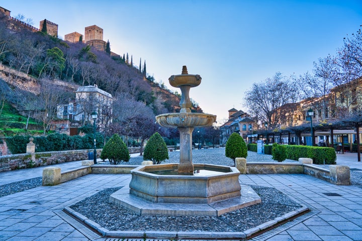Fuente en el Paseo de los Tristes.