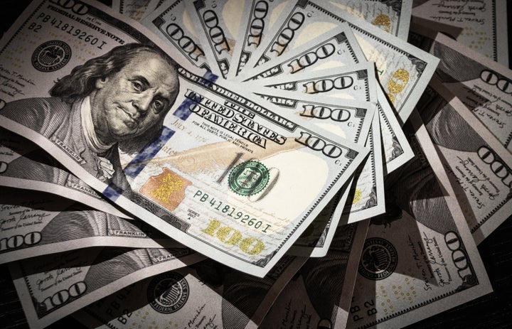 100 US dollar banknotes