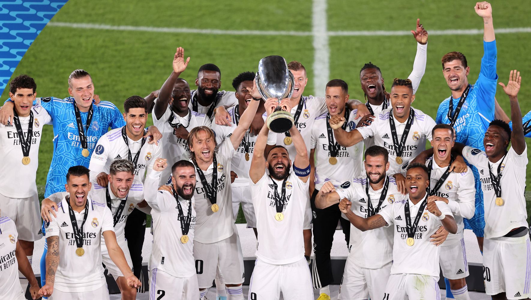 El Real Madrid su 5ª Supercopa Europa con un histórico Benzema | El HuffPost Noticias