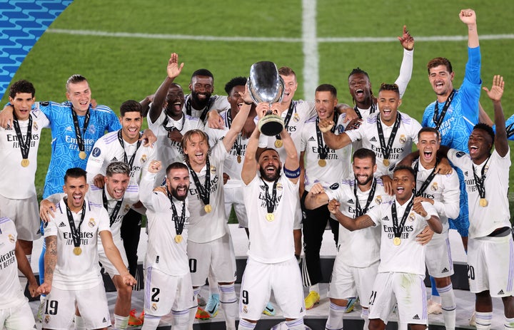 Jugadores del Real Madrid tras ganar la Supercopa de Europa.