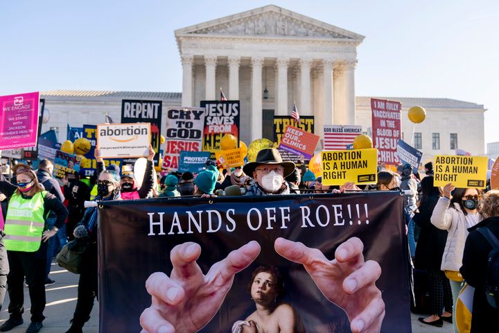Protestas de partidarios y detractores del aborto ante la Corte Suprema de EEUU, el pasado diciembre. 