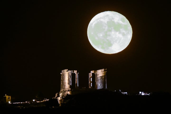 ΑΝΑΤΟΛΗ ΤΗΣ ΠΑΝΣΕΛΗΝΟΥ ΤΟΥ ΑΥΓΟΥΣΤΟΥ ΠΑΝΩ ΑΠΟ ΤΟ ΣΟΥΝΙΟ.Παρασκευή 12 Αυγούστου 2022 (ΜΙΧΑΛΗΣ ΚΑΡΑΓΙΑΝΝΗΣ/EUROKINISSI)