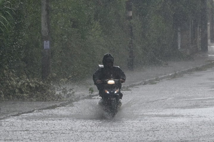 Έντονη βροχόπτωση στον Διόνυσο.