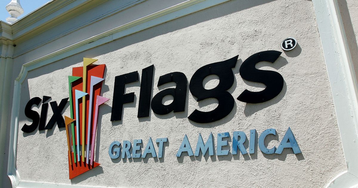 3 Injured In Shooting At Six Flags Park Near Chicago