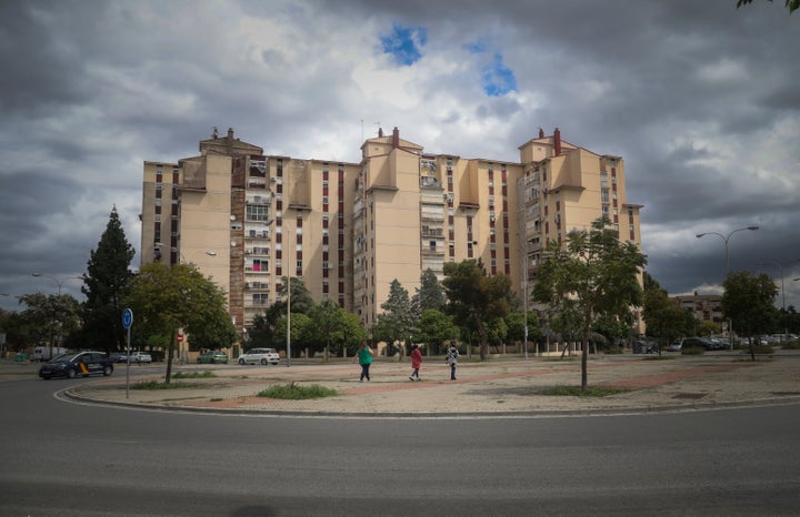 Edificio ubicado dentro del barrio de las Tres Mil Viviendas, en Sevilla.