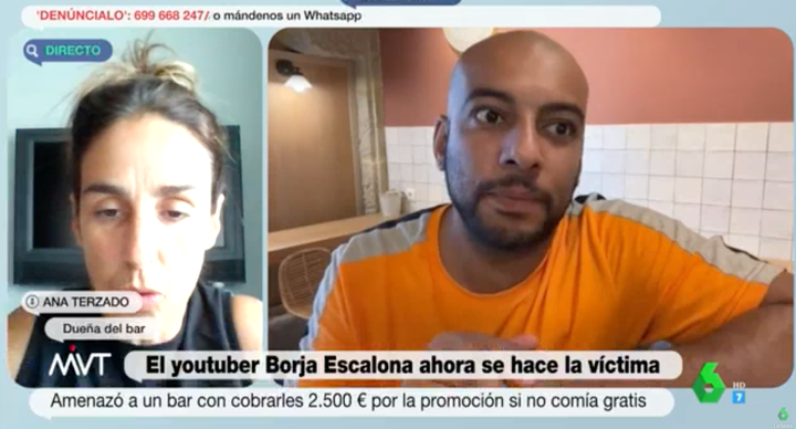 Borja Escalona en el bar de Vigo.