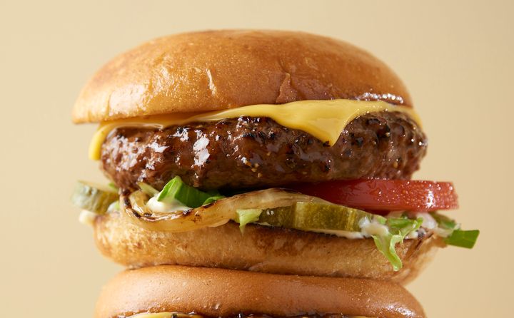 Yes, you CAN grill a perfectly juicy burger just like this.