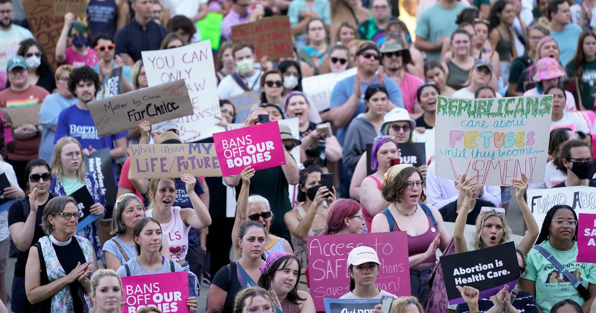 L’interdiction de l’avortement du Michigan ne peut pas être appliquée par les procureurs, déclare le juge