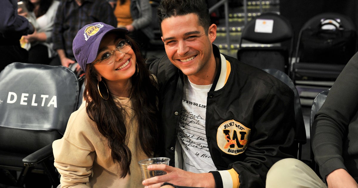'Modern Family' Actor Sarah Hyland Marries 'Bachelor In Paradise' Partner Wells Adams | HuffPost Entertainment