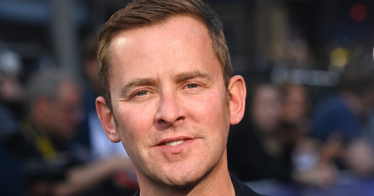 Scott Mills Holds Back Tears As He Signs Off From Radio 1 After 24 Years During Emotional Final Show - Vimarsana News