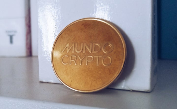 Moneda de MundoCrypto. N.G.