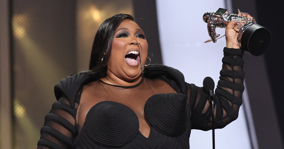 Lizzo Gets The Last Laugh At VMAs After Being Body-Shamed: ‘I’m Winning, Ho!’ Lizzo Gets The Last Laugh At VMAs After Being Body-Shamed: ‘I’m Winning, Ho!’
