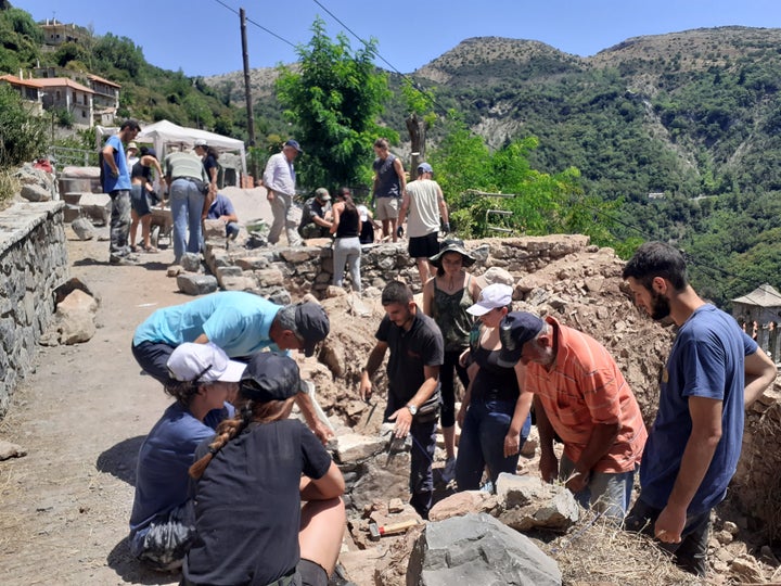 Αποκατάσταση ερειπίου εντός του οικισμού των Λαγκαδίων