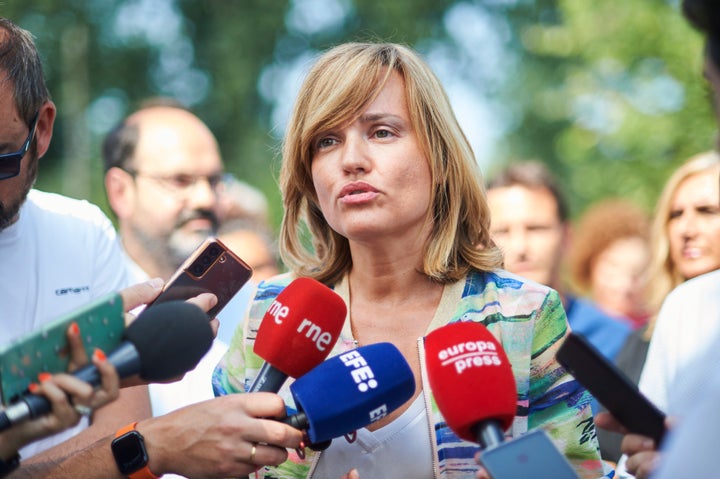 La Ministra de Educación y Portavoz del PSOE, Pilar Alegría, durante un acto en Torrelavega, Cantabria.