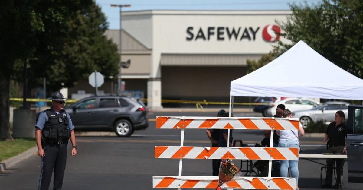 Police: Heroic Safeway Employee Confronted Gunman In Store - Vimarsana News