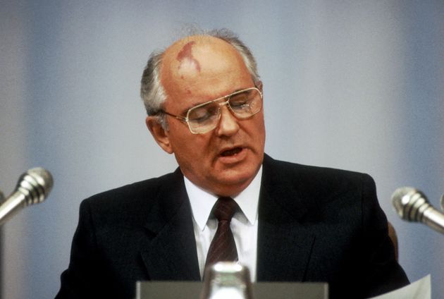 ソ連人民代議員大会でスピーチするゴルバチョフ氏（1991年9月4日）