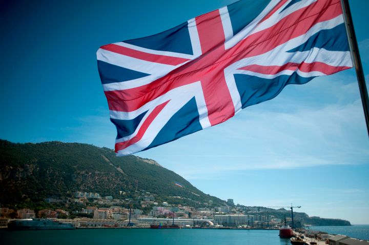 La bandera de Reino Unido, en la base naval de Gibraltar, en una imagen de archivo. 