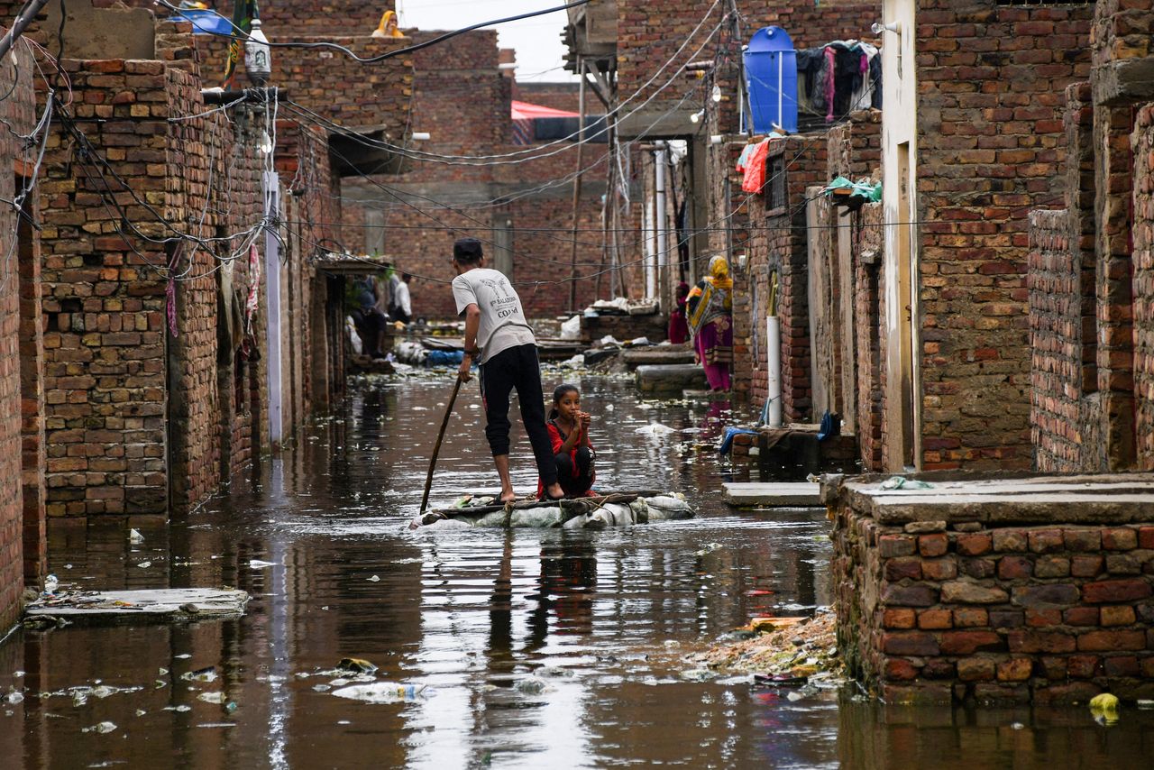 In Pakistan, Fears Of Waterborne Diseases As Floods Recede