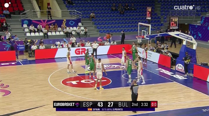 Momento del partido de España en Cuatro.