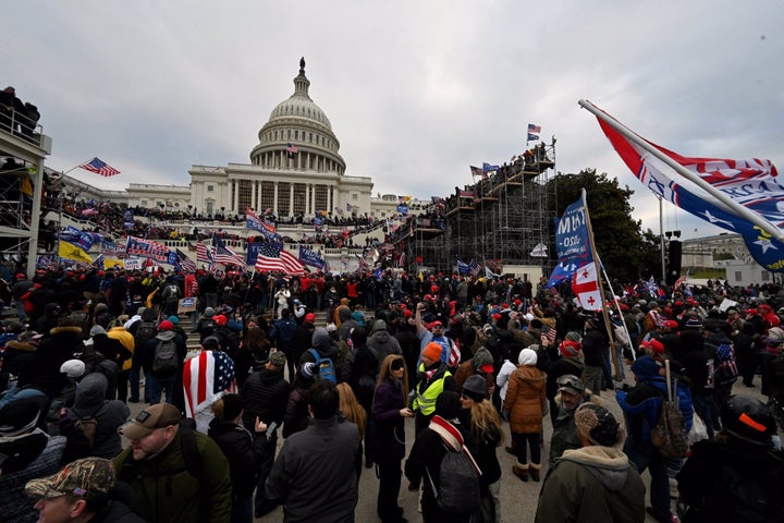 Movilización de seguidores de Trump ante el Capitolio de EEUU, el 6 de enero de 2021.