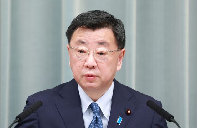 記者会見する松野博一官房長官＝9月6日午前、首相官邸