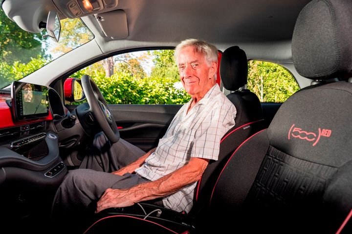 Ο 84χρονος Βρετανός David Franklin, είναι τόσο πιστός σε μια μάρκα και συγκεκριμένα στη Fiat, που δύσκολα θα μπορούσε να βρεθεί κάποιος αντίστοιχος, τουλάχιστον σε αυτή τη μάρκα.