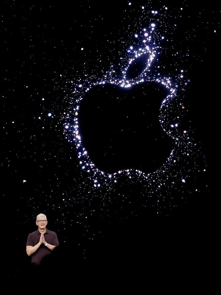 Ο Διευθύνων Σύμβουλος της Apple, Tim Cook, παραδίδει την κεντρική ομιλία κατά τη διάρκεια ειδικής εκδήλωσης της Apple στις 7 Σεπτεμβρίου 2022 στο Κουπερτίνο της Καλιφόρνια.