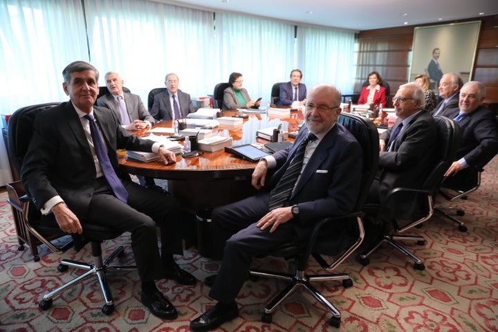 Pedro González-Trevijano, presidente del TC, en una reunión del pleno del Alto Tribunal.