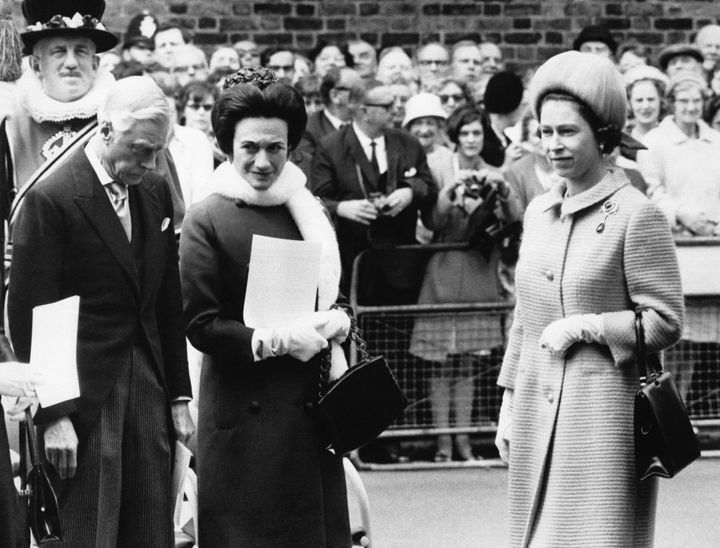 Η βασίλισσα Ελισάβετ με τον θείο της, Εδουάρδο VIII και δούκα του Γουίνσδορ με την δούκισσα του Γουίνσδορ, Ουόλις Σίμπσον, στις 7 Ιουνίου 1967.